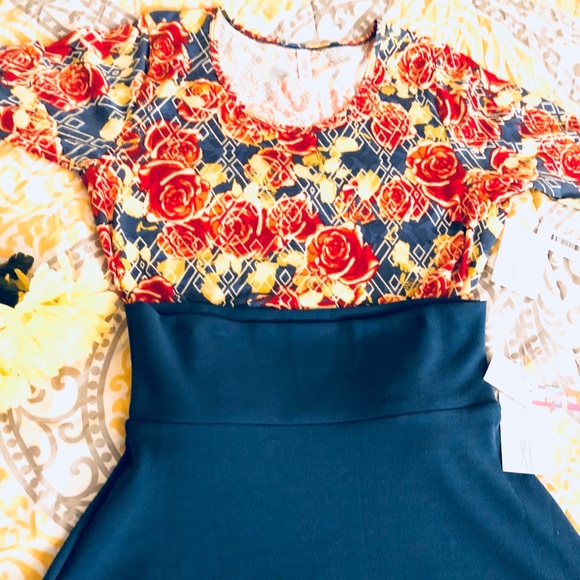 ♥️ SOLD on E-Bay!♥️Azure skirt perfect T floral XL - Picture 2 of 7